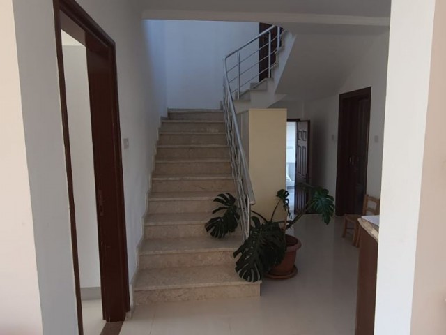 4+1 Furnished Villa for Rent in Girne Karaoğlanoğlu, 200m from the Sea