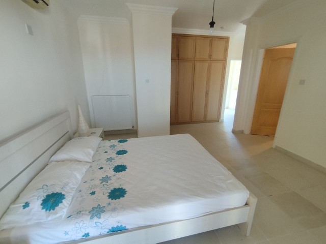 Girne Alsancak Escape Plajı Civarı Satılık 3+! Havuzlu Villa