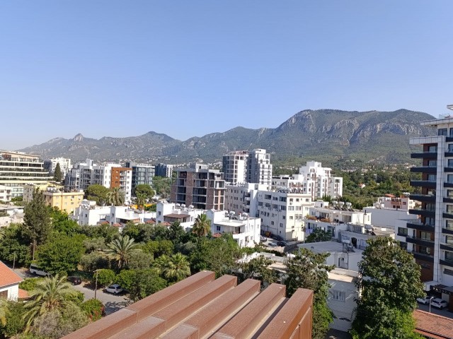 Kyrenia City Life Residence 3+1 Luxus-Penthouse zu vermieten