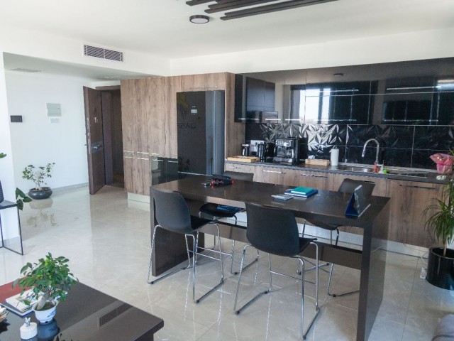 آپارتمان 3+1 با نمای دریا برای فروش در فاماگوستا مناسب برای 50% پیش پرداخت 50% وام