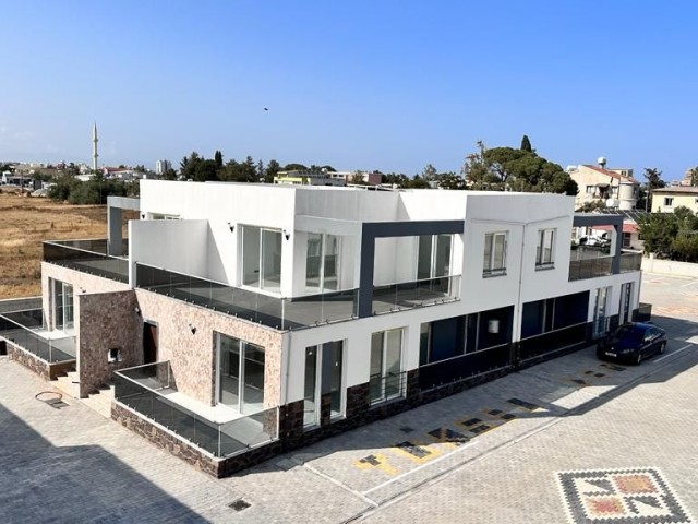 Gazimağusa'da satılık 4+1 şehir evi.