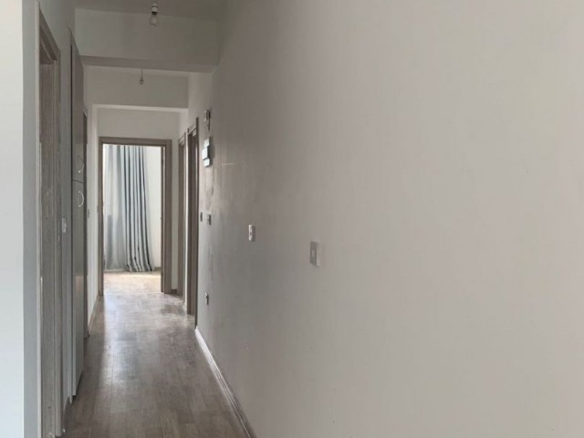 Apartment 3 + 1 in the LONG BEACH area