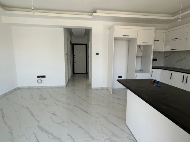 Apartment 1+1 from the owner in the finished El Capitano complex in Alsancak.