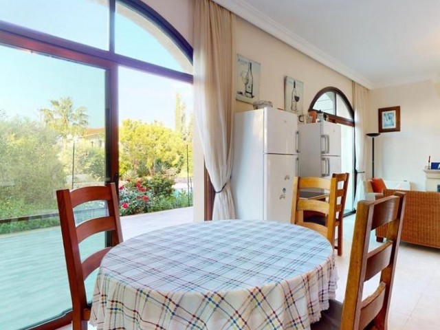 KYRENIA LUXURY VILLA 6+2