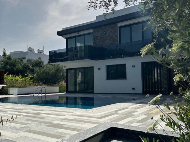 Villa 4+1 Kyrenia