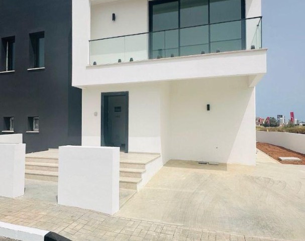 3+1 semi-detached villa 