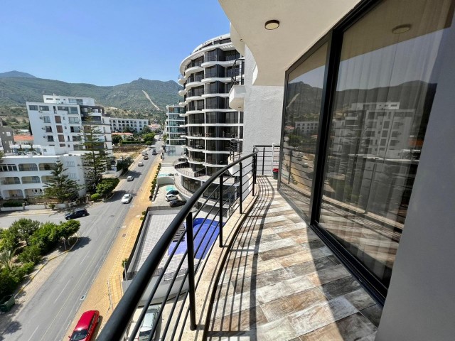 Möblierte 2+1-Wohnung zum Verkauf im Zentrum von Kyrenia