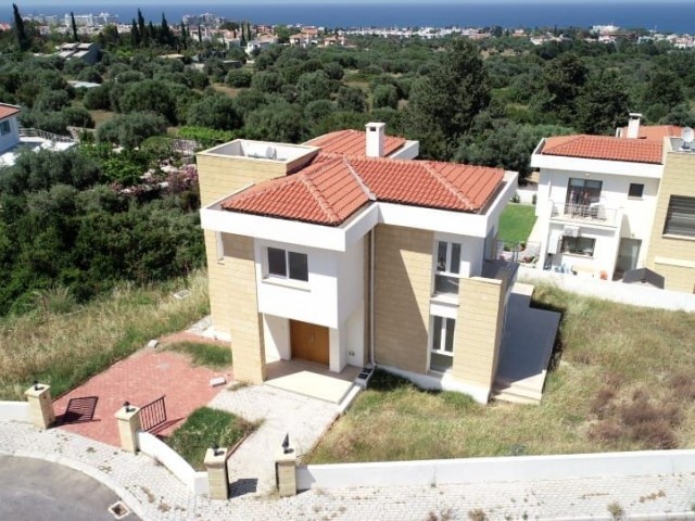 48 months interest-free payment plan Villa for sale in Girne Alsancak Yeşiltepe