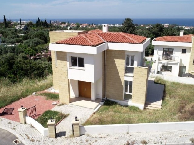 48 months interest-free payment plan Villa for sale in Girne Alsancak Yeşiltepe