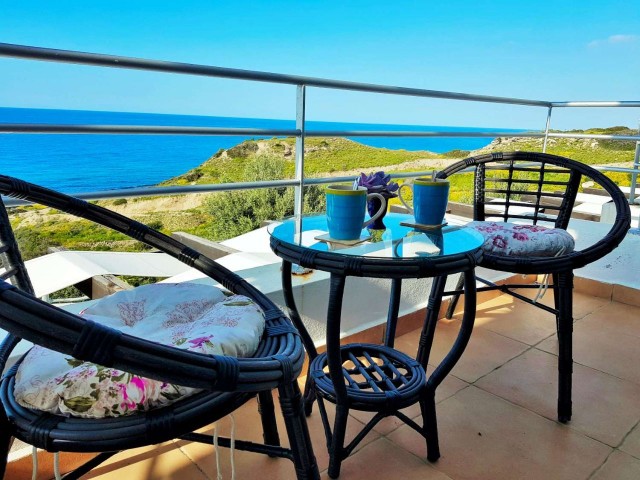 apartment for rent with roof terrace and sea view