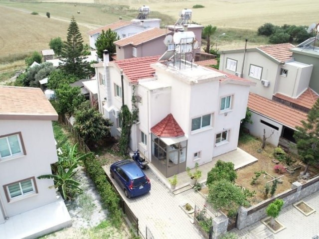 Girne Boğazda Satılık Fırsat 3+1 Villa