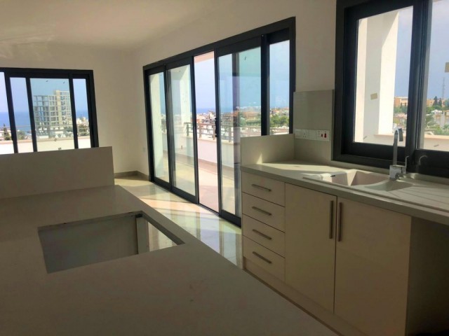 GİRNE MERKEZDE 240 M2 3+1   PENTHOUSE 