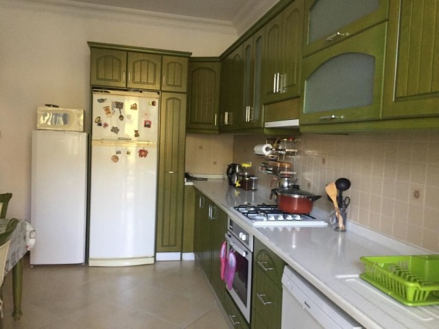 Flat To Rent in Girne Merkez, Kyrenia