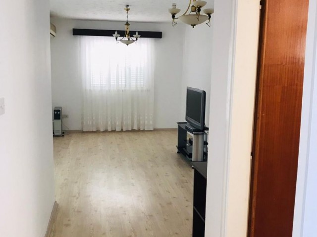 GİRNE MERKEZDE 3+1 TEMİZ DAİRE 05428885177