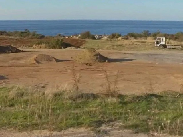 Grundstück mit Meerblick zwischen Tatlısu und Yeni Erenköy