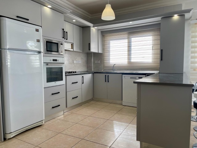 SPACIOUS 3+1 FLAT IN KYRENIA CENTER, FURNISHED, VAT PAID!