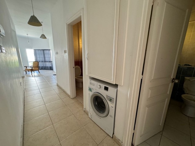 Geräumige 3+1-Wohnung im Zentrum von Kyrenia