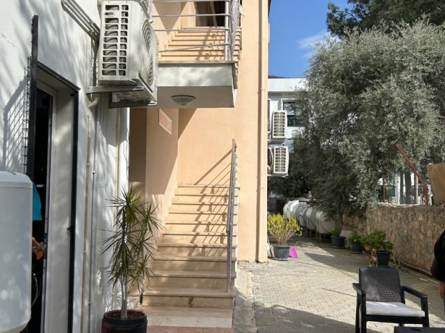 Final und Kyrenia University Area 1+1 Wohnung zur Miete auf der Straße