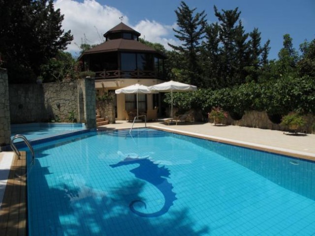 Luxury Villa For Sale İn Çatalköy