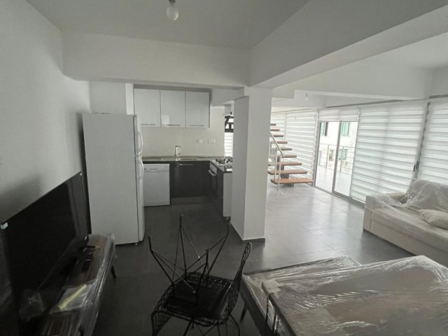 Girne Merkezde Tam 189M2 İki Katlu Dublex Penthouse Sıfır!