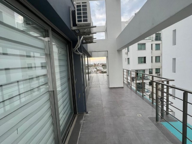 Girne Merkezde Tam 189M2 İki Katlu Dublex Penthouse Sıfır!