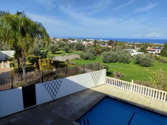 Kyrenia Ozanköy, Villa with Large Garden, Private Pool, 2 Separate Entrances