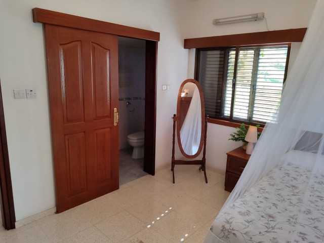 Kyrenia Ozanköy, Villa with Large Garden, Private Pool, 2 Separate Entrances