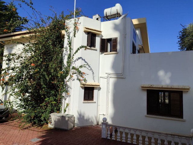 Kyrenia Ozanköy, Villa with Large Garden, Private Pool, 2 Separate Entrances