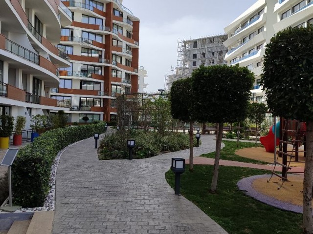 2+1 spacious penthouse for sale in Kyrenia Center Akacan Site