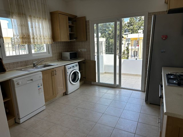 4+1 Penthouse for rent in Kyrenia Center, right behind Karakum Grand Pasha Hotel