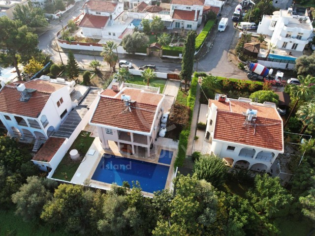 Zu verkaufen 4+1 Freistehende Villa in Karaoglanoglu, Kyrenia