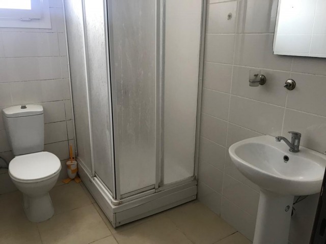 Lefkoşa Küçükkaymaklı'da Büyük Cami ve durakların yanında 2+1 kiralık daireler