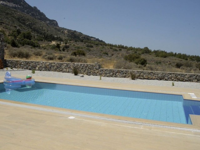 LUXURY VILLAS FOR SALE IN KYRENIA LAPTA ** 