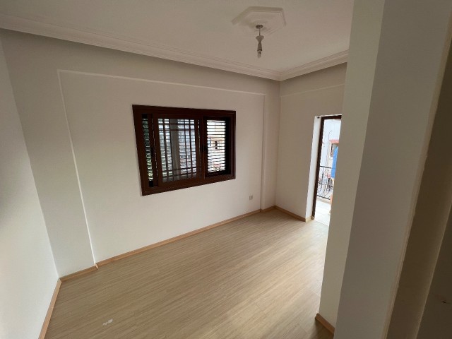 GİRNE MERKEZ SATILIK BÜYÜK 3+2 DAİRE