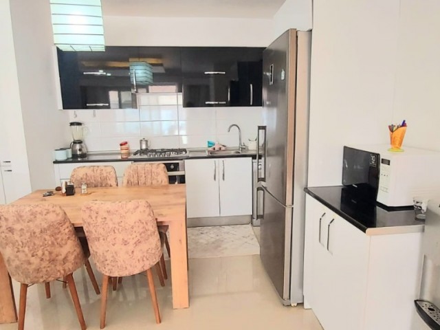 Flat For Sale in Yukarı Girne, Kyrenia