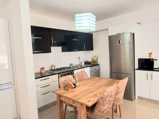 Flat For Sale in Yukarı Girne, Kyrenia