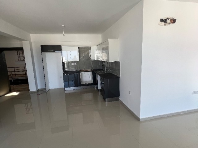 Flat To Rent in Aşağı Girne, Kyrenia