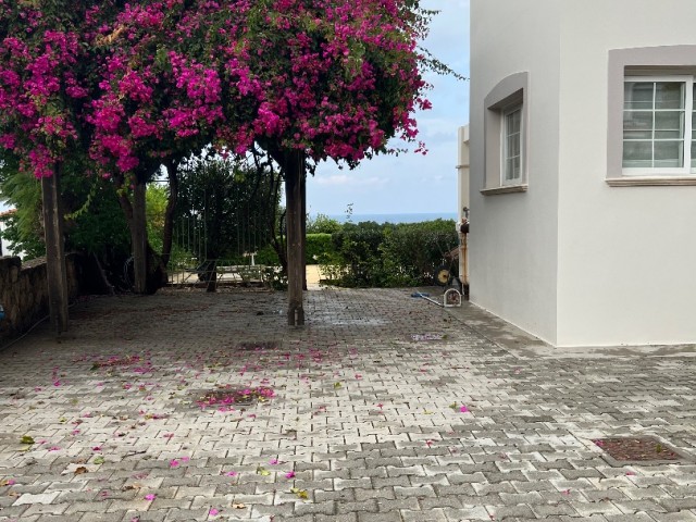 Villa To Rent in Karaoğlanoğlu, Kyrenia