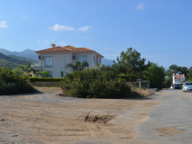 Residential Zoned Plot For Sale in Alsancak, Kyrenia