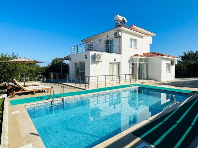 Daily Rental Villa with 3+1 and 4+1 Options in Çatalköy, Kyrenia