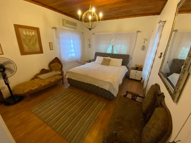 SATILIK DENIZ MANZARALI LUX VILLA