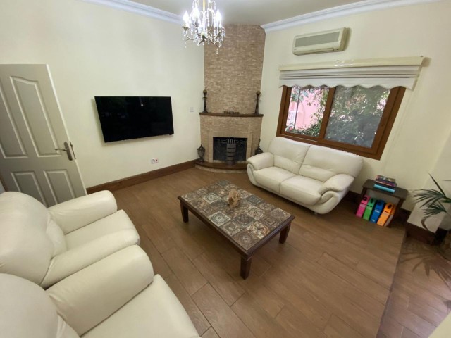 SATILIK DENIZ MANZARALI LUX VILLA