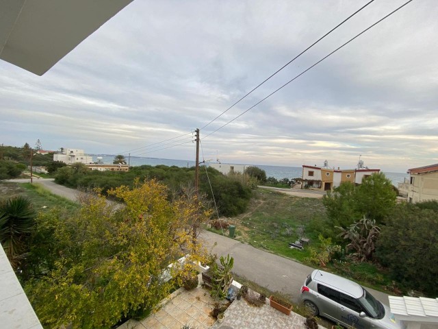 LUXURIÖSE VILLA MIT MEERBLICK ZU VERKAUFEN