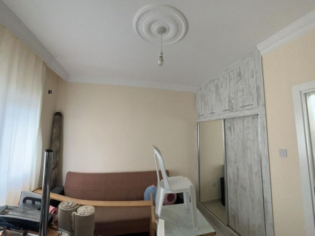 GAZIMAGUSA MERKEZDE SATILIK 2+1 PENTHOUSE DAIRE - FOR SALE 2+1 PENTHOUSE APARTMENT IN FAMAGUSTA CITY CENTER