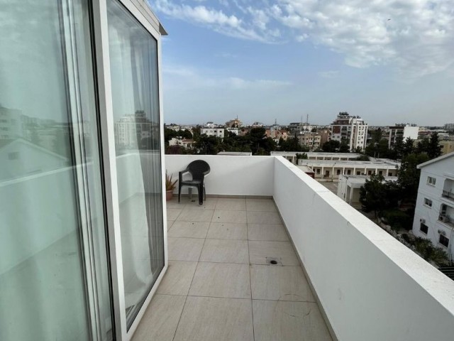 GAZIMAGUSA MERKEZDE SATILIK 2+1 PENTHOUSE DAIRE - FOR SALE 2+1 PENTHOUSE APARTMENT IN FAMAGUSTA CITY CENTER