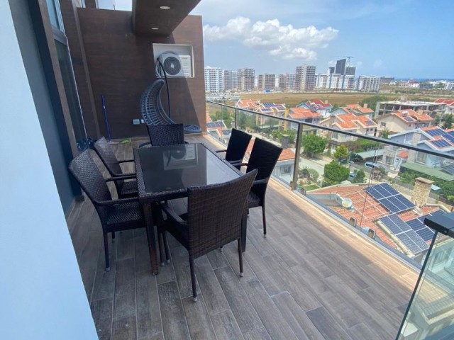 LONG BEACH PENTHOUSE 2+1 WOHNUNG MIT UNUNTERBROCHENEM MEERBLICK ZU VERKAUFEN