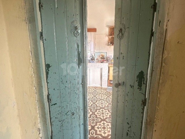 DETACHED HOUSE FOR SALE IN İSKELE DERİNCE VILLAGE WITHIN A 1400M2 LAND FOR THE PRICE OF A FLAT