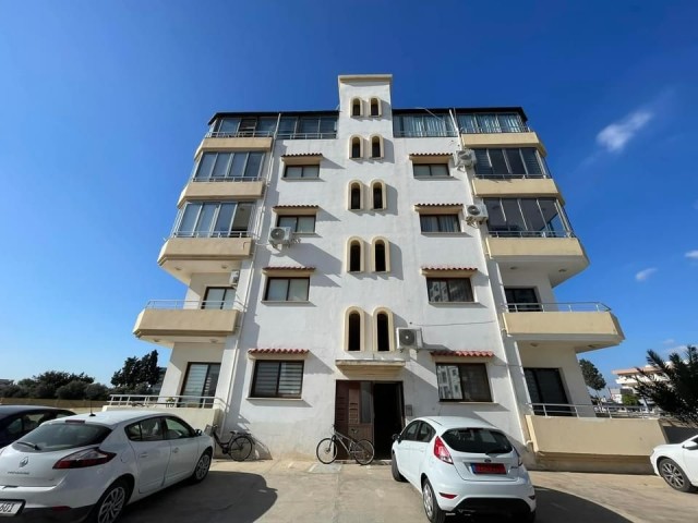 YENİBOĞAZİÇİNDE SATILIK 7 ODALI FIRSAT DAİRE 