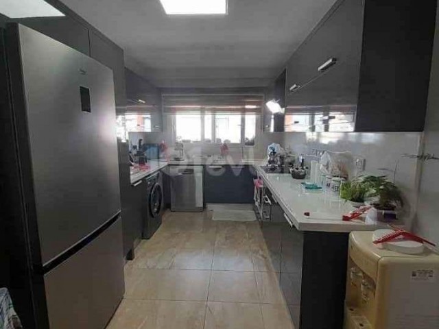 2+2 WOHNUNG ZU VERKAUFEN in Kyrenia