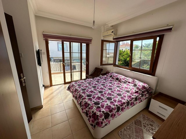 GELEGENHEIT IN PERFEKTER LAGE IN KYRENIA, ALSANCAK 2+1 TWIN VILLA